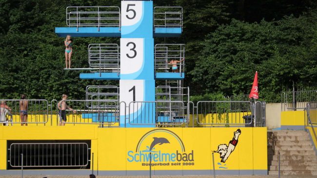 graffiti firma hagen bochum wuppertal hohenlimburg iserlohn lüdenscheid schwelm gevelsberg streetart fassade garage graffitiauftrag workshop geschäft fitnessstudio aussenwand fassadengestaltung sprayer sprüher sprühdose